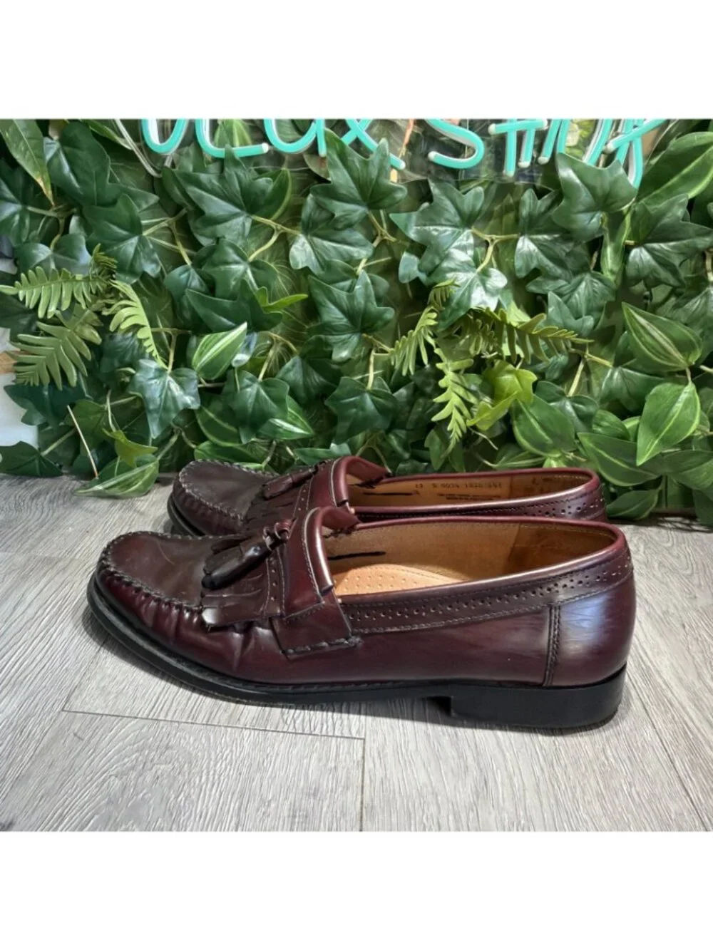 G.H. Bass & Co. Weejuns Jeremy Loafers Mens 12 D Burgundy Leather Kiltie Tassel